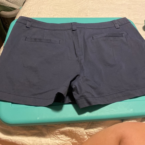 LL Bean signature shorts 🌸 bundle and save - Picture 3 of 6